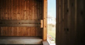 Sauna w ogrodzie — jakie formalności i pozwolenia mogą być potrzebne?