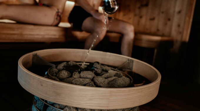 Jak wybrać idealną saunę do swojego domu? Przewodnik dla początkujących